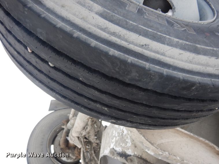 image for item FA9480 1997 Mack RD600  ready mix truck