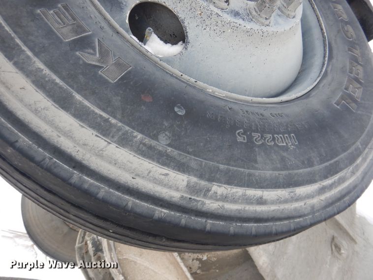 image for item FA9480 1997 Mack RD600  ready mix truck