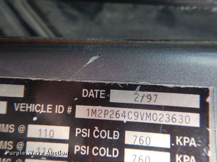 image for item FA9480 1997 Mack RD600  ready mix truck