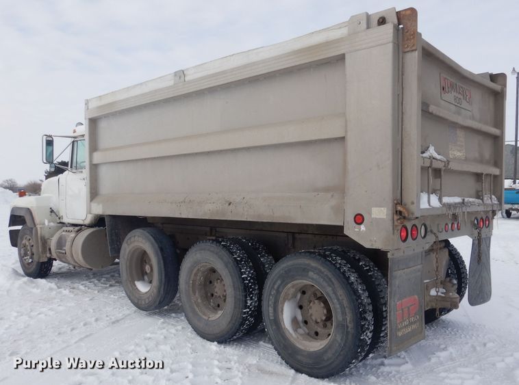 image for item FA9481 1994 Mack RD600  dump truck