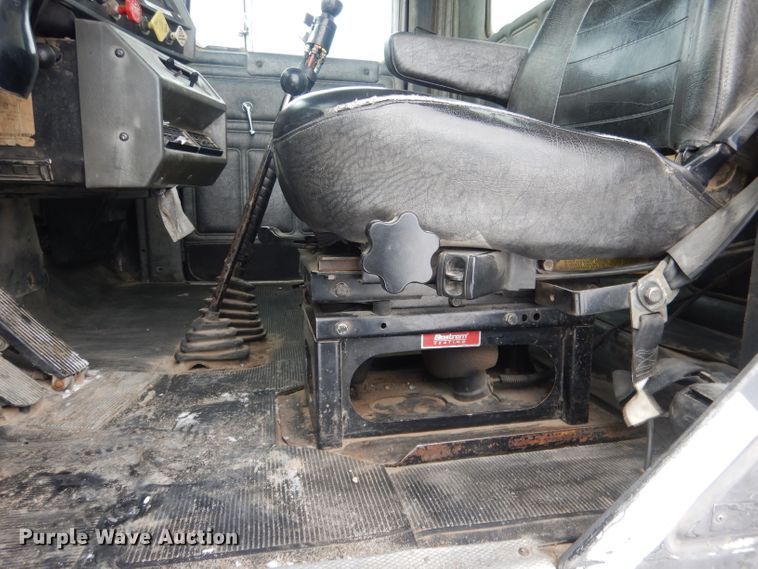 image for item FA9481 1994 Mack RD600  dump truck