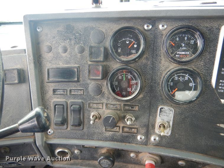 image for item FA9481 1994 Mack RD600  dump truck