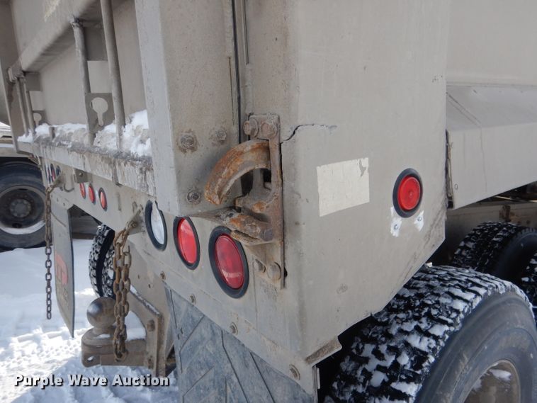 image for item FA9481 1994 Mack RD600  dump truck