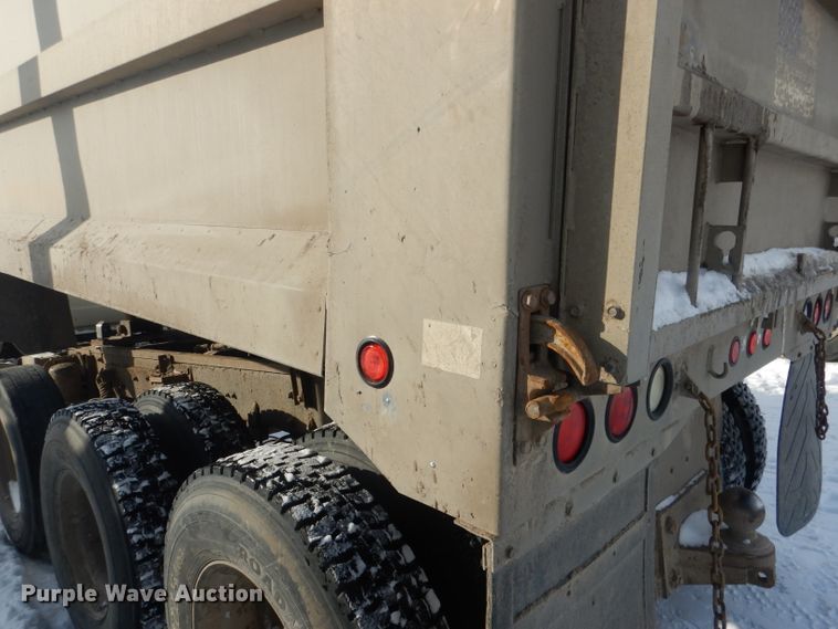 image for item FA9481 1994 Mack RD600  dump truck