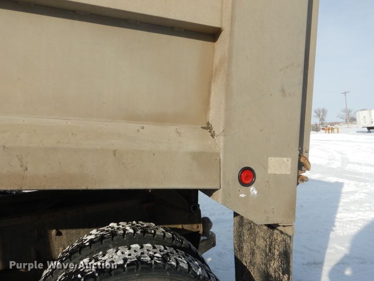 image for item FA9481 1994 Mack RD600  dump truck