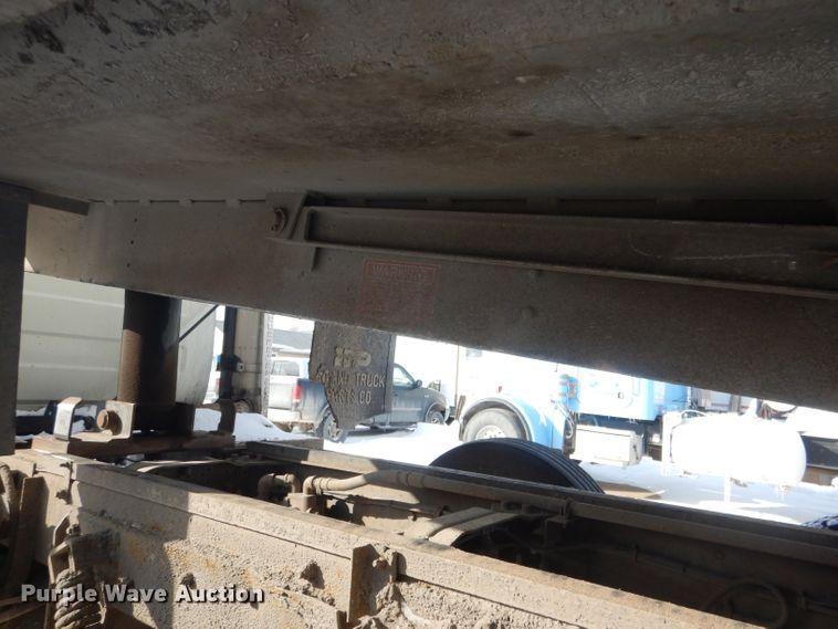 image for item FA9481 1994 Mack RD600  dump truck