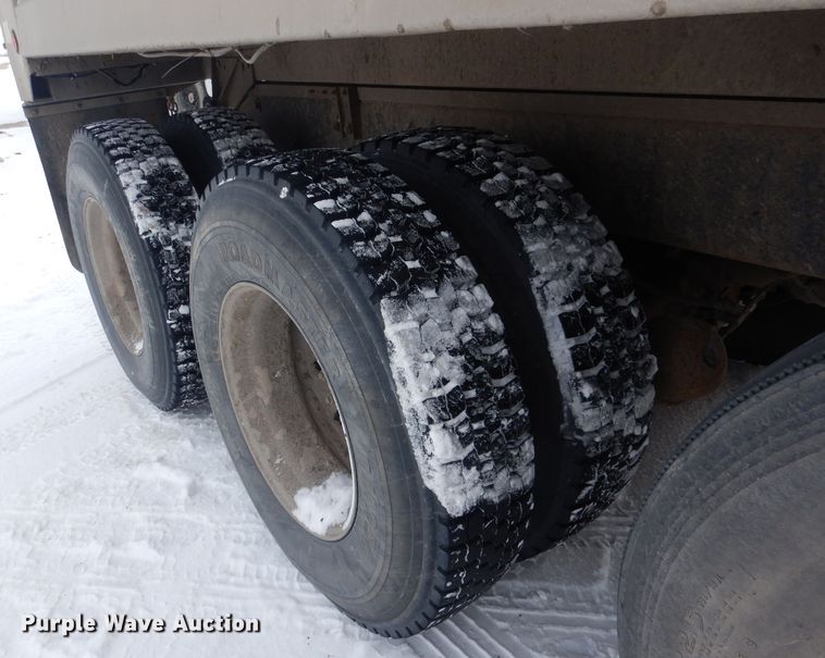 image for item FA9481 1994 Mack RD600  dump truck