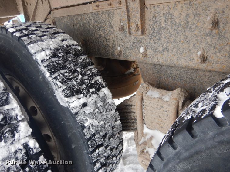 image for item FA9481 1994 Mack RD600  dump truck