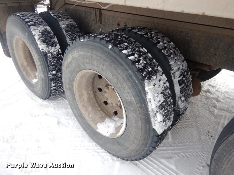 image for item FA9481 1994 Mack RD600  dump truck