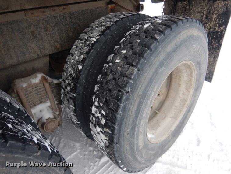 image for item FA9481 1994 Mack RD600  dump truck