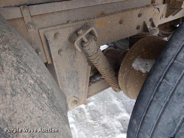 image for item FA9481 1994 Mack RD600  dump truck