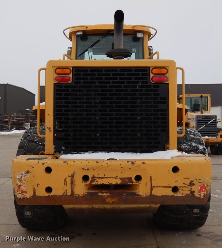 image for item GC9792 2002 John Deere 744H  wheel loader