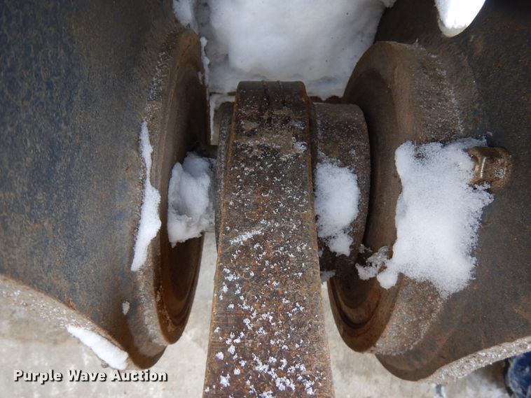 image for item GC9792 2002 John Deere 744H  wheel loader