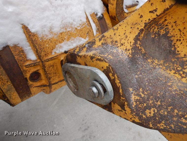 image for item GC9792 2002 John Deere 744H  wheel loader