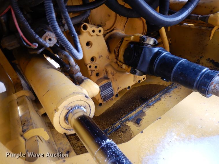 image for item GC9792 2002 John Deere 744H  wheel loader