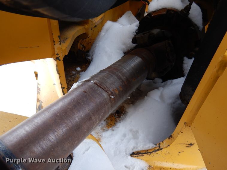 image for item GC9792 2002 John Deere 744H  wheel loader