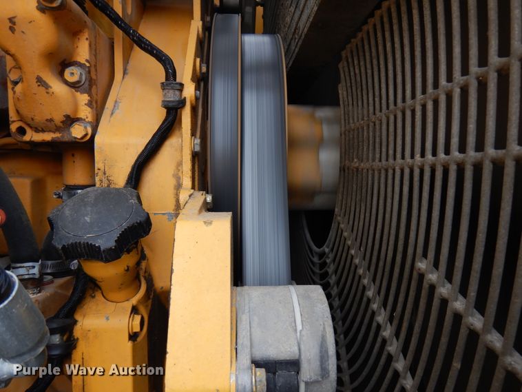 image for item GC9792 2002 John Deere 744H  wheel loader