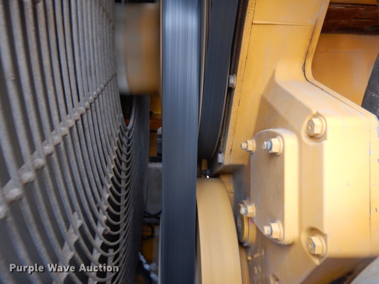 image for item GC9792 2002 John Deere 744H  wheel loader