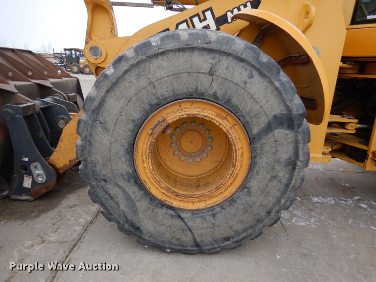 image for item GC9792 2002 John Deere 744H  wheel loader