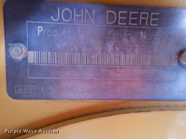 image for item GC9792 2002 John Deere 744H  wheel loader