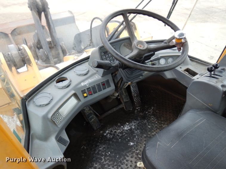 image for item GC9796 1997 Volvo L70C  wheel loader