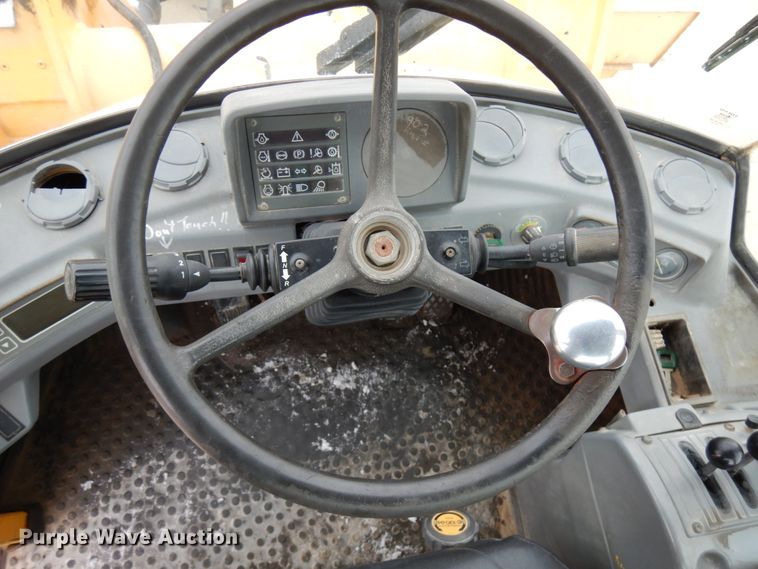 image for item GC9796 1997 Volvo L70C  wheel loader