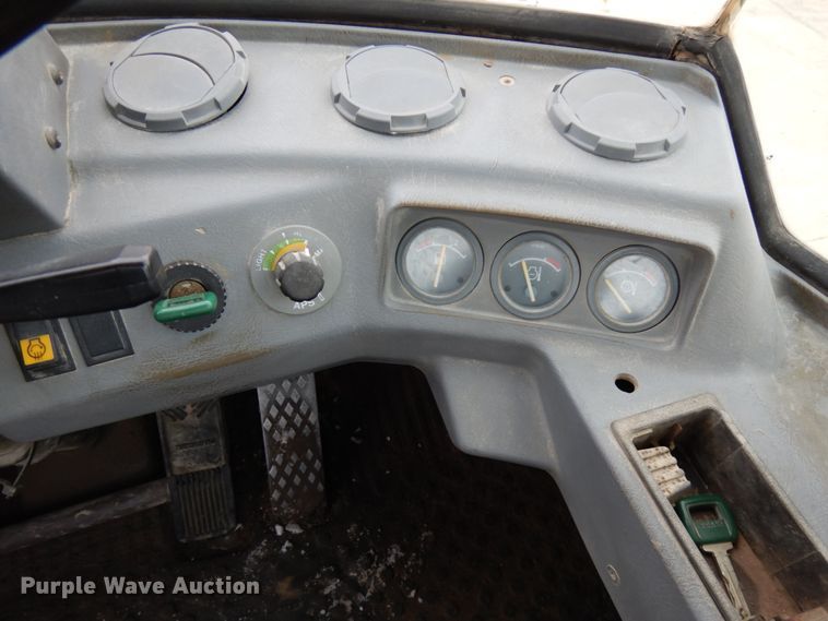 image for item GC9796 1997 Volvo L70C  wheel loader