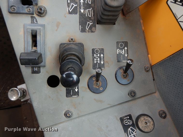 image for item GG9372 1997 Volvo A25C  haul truck