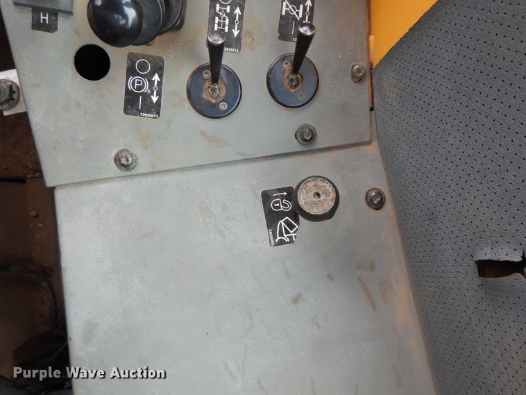 image for item GG9372 1997 Volvo A25C  haul truck