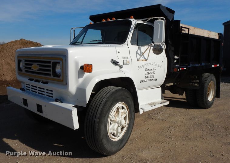 image for item GG9376 1990 Chevrolet C70  dump truck
