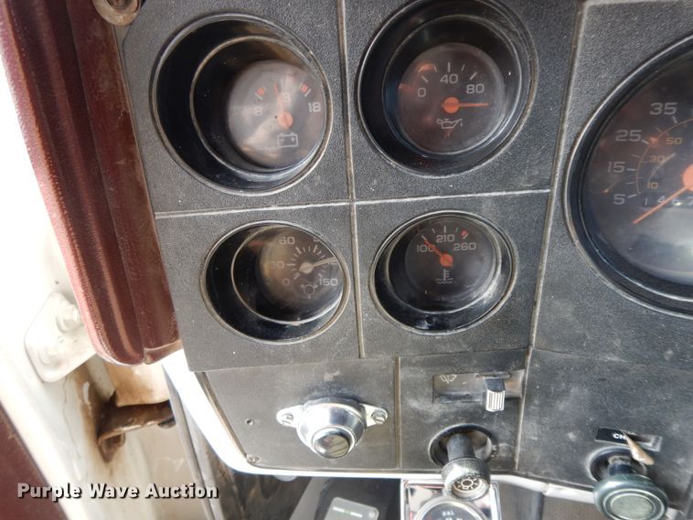 image for item GG9376 1990 Chevrolet C70  dump truck