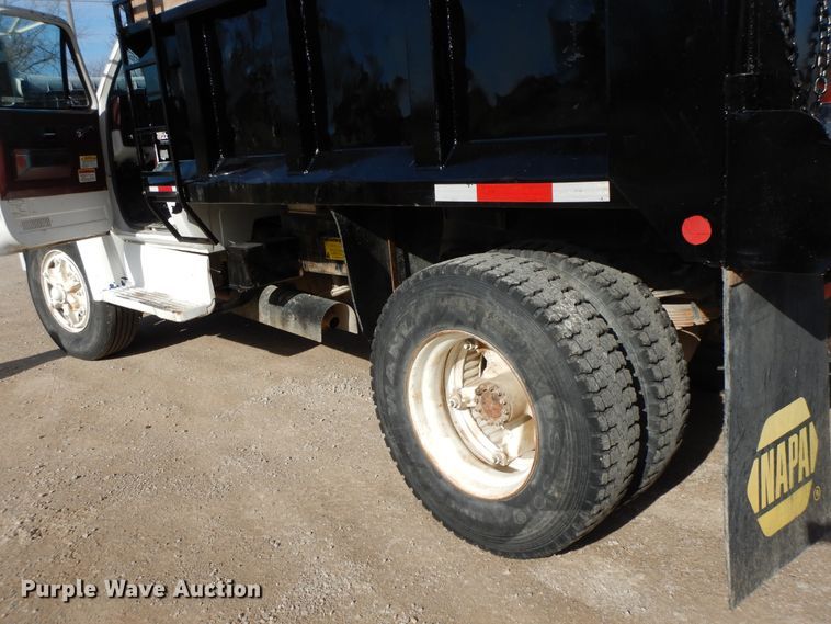 image for item GG9376 1990 Chevrolet C70  dump truck