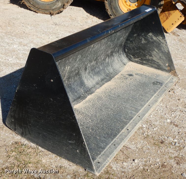image for item GG9379 72"W skid steer bucket