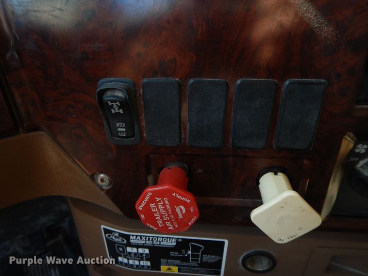 image for item GG9381 2012 Mack GU713  dump truck