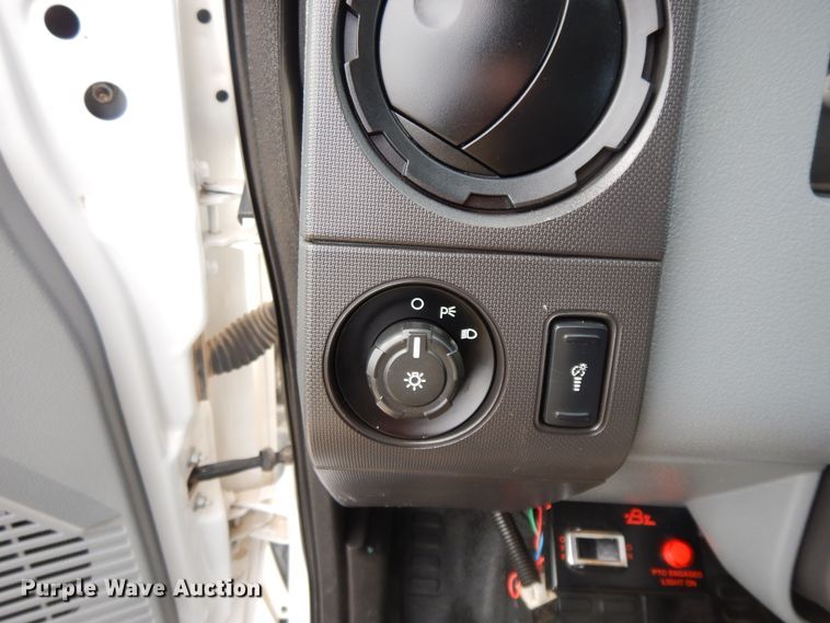 image for item GG9382 2017 Ford F650  winch truck