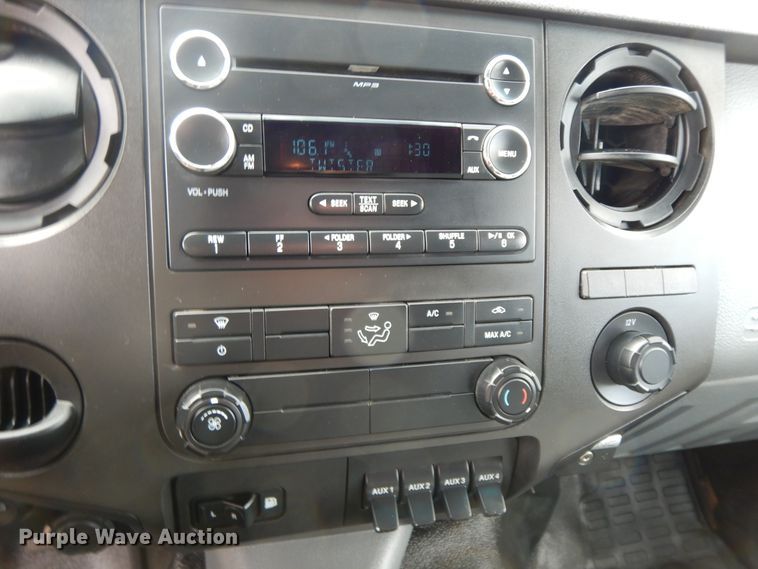 image for item GG9382 2017 Ford F650  winch truck