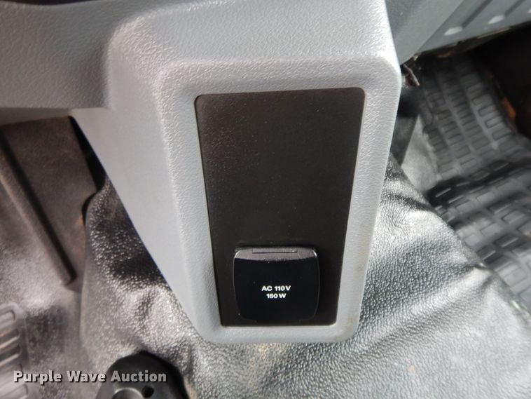 image for item GG9382 2017 Ford F650  winch truck