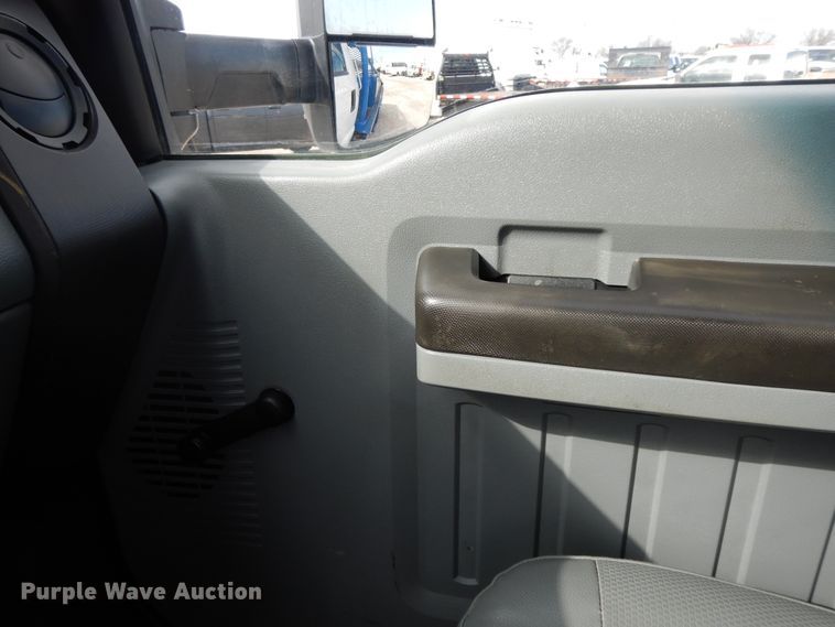 image for item GG9382 2017 Ford F650  winch truck