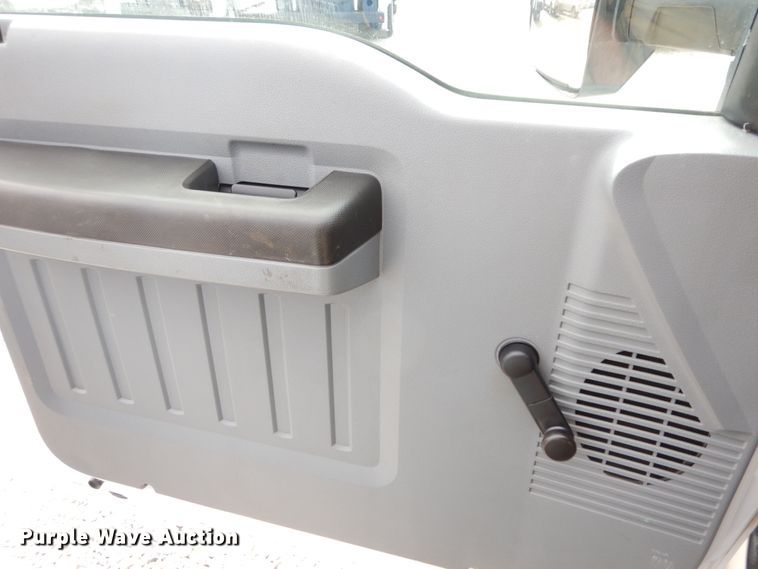 image for item GG9382 2017 Ford F650  winch truck