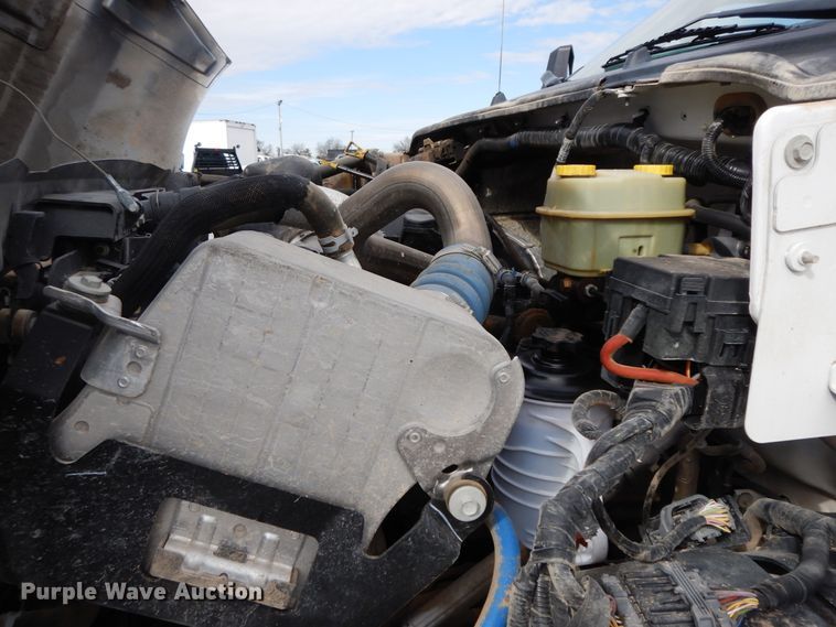 image for item GG9382 2017 Ford F650  winch truck