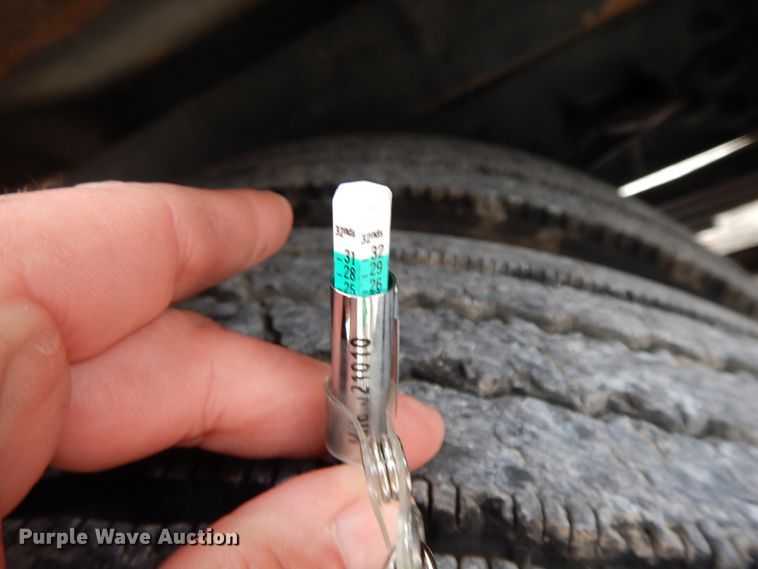 image for item GG9382 2017 Ford F650  winch truck