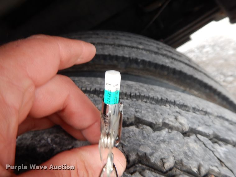 image for item GG9382 2017 Ford F650  winch truck