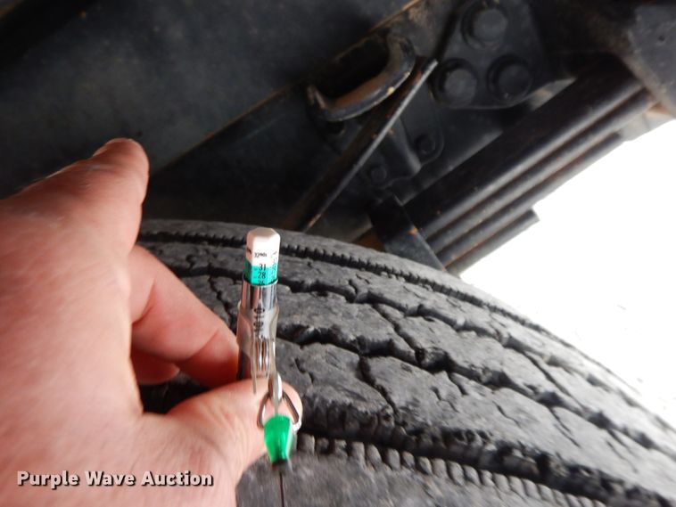 image for item GG9382 2017 Ford F650  winch truck