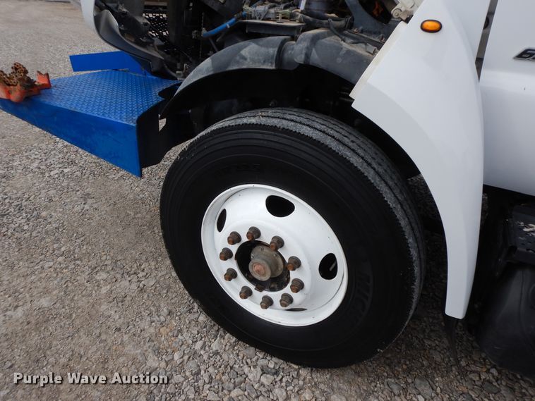 image for item GG9382 2017 Ford F650  winch truck