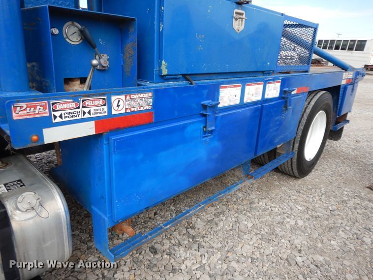 image for item GG9382 2017 Ford F650  winch truck