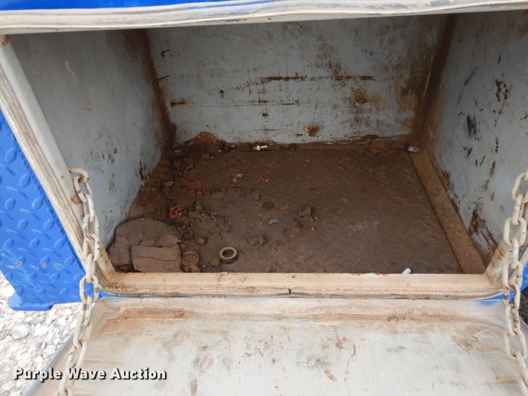 image for item GG9382 2017 Ford F650  winch truck