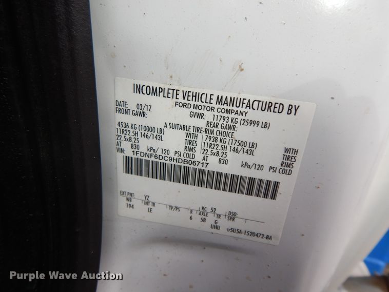 image for item GG9382 2017 Ford F650  winch truck