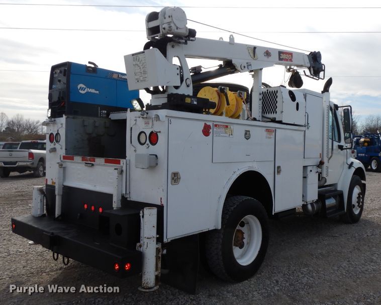 image for item GG9384 2010 Freightliner M2 106  utility / service truck