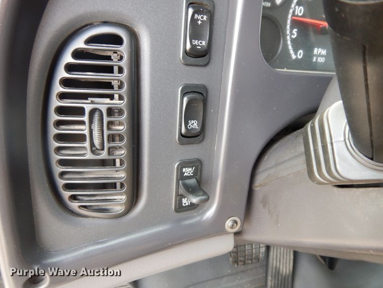 image for item GG9384 2010 Freightliner M2 106  utility / service truck