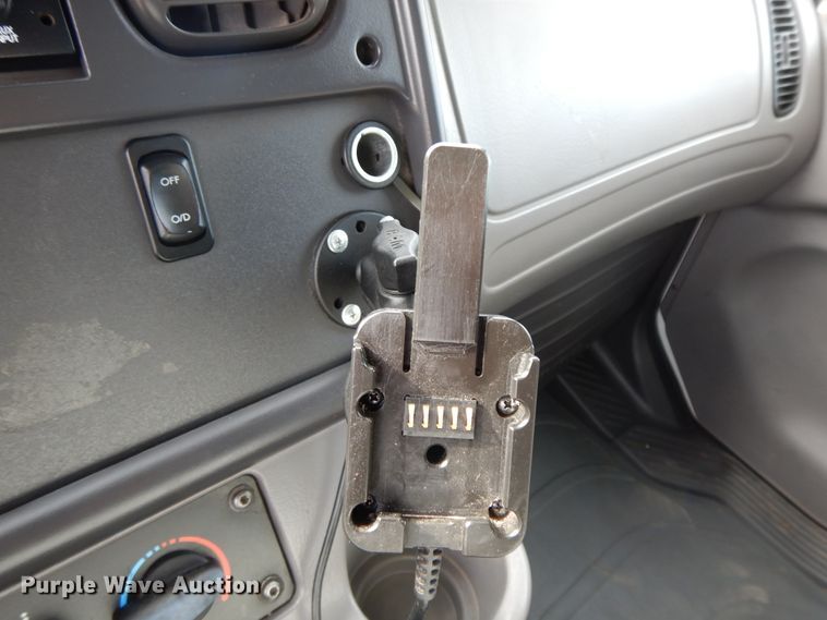 image for item GG9384 2010 Freightliner M2 106  utility / service truck